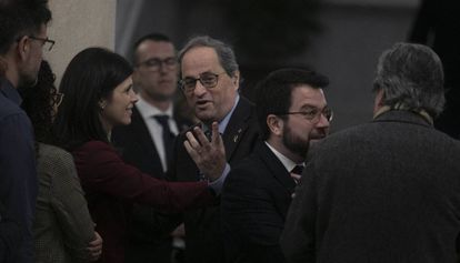 Catalan premier Quim Torra (center).